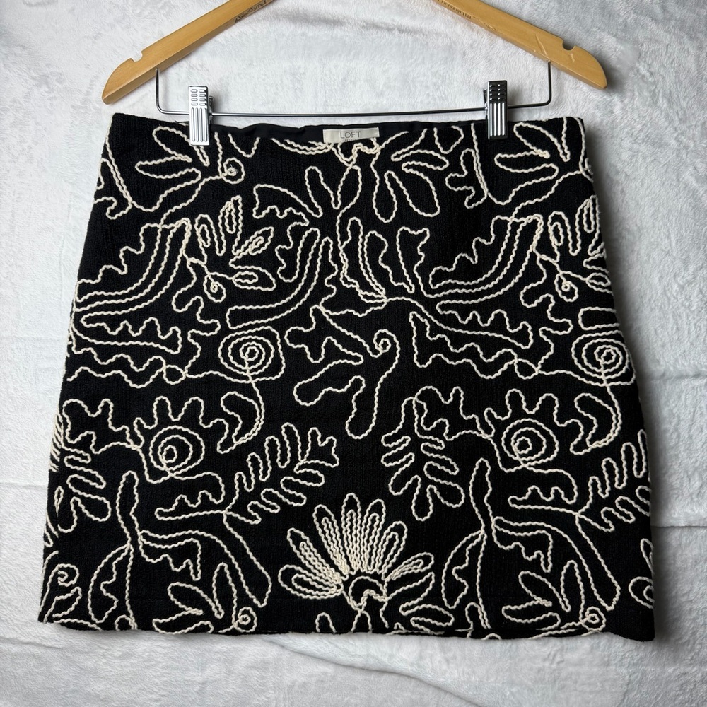 LOFT Black and Cream Abstract Mini Skirt size 10 petite